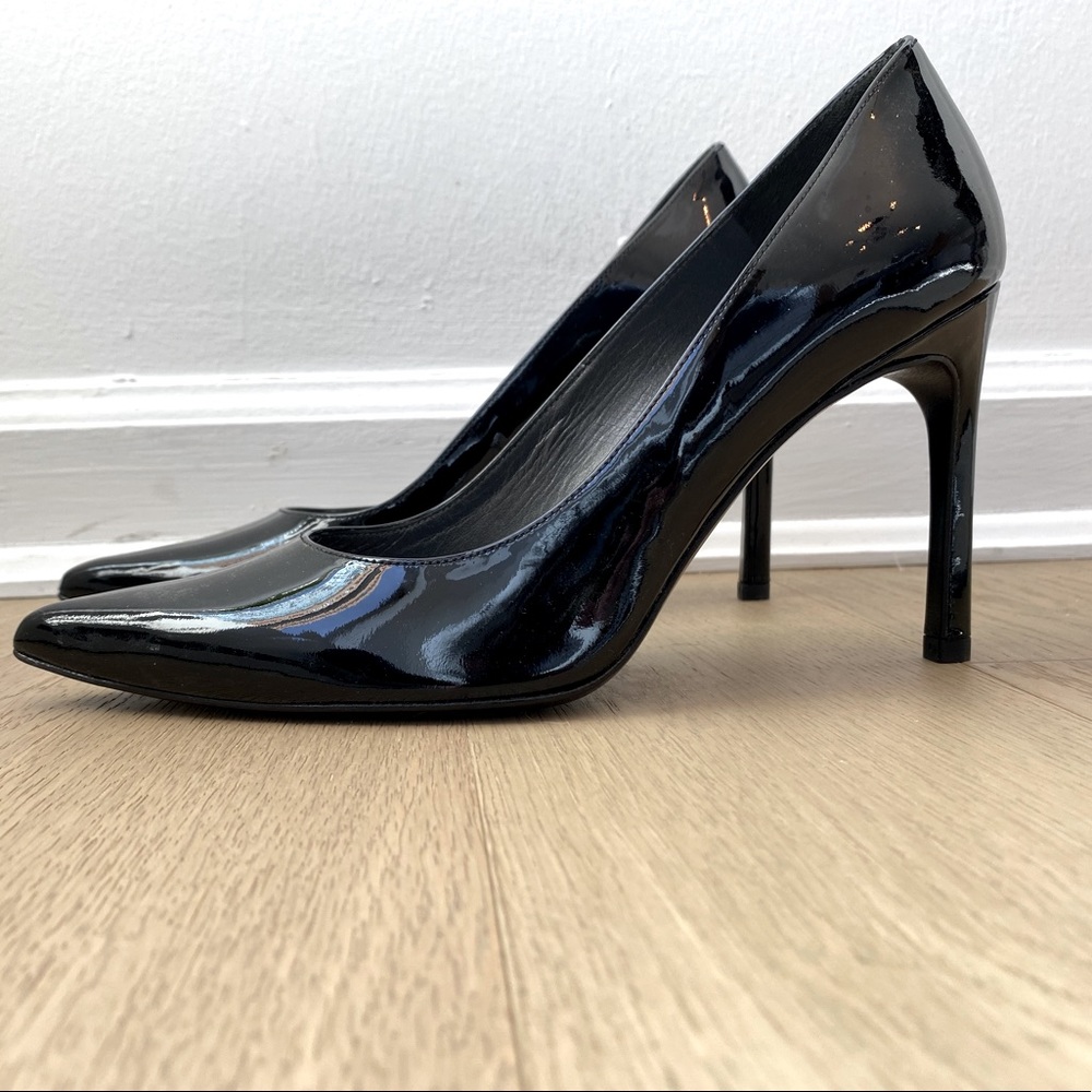 Stuart Weitzman Anny 95MM Pumps